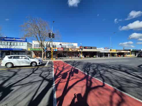 Affordable office with Waitākere views
