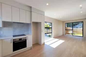 7/41 Mangere Road, Otahuhu