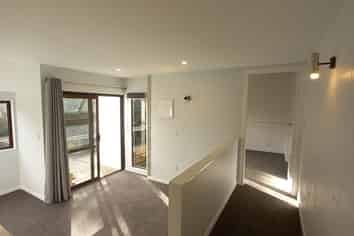 89 Black Rock Road, Newlands
