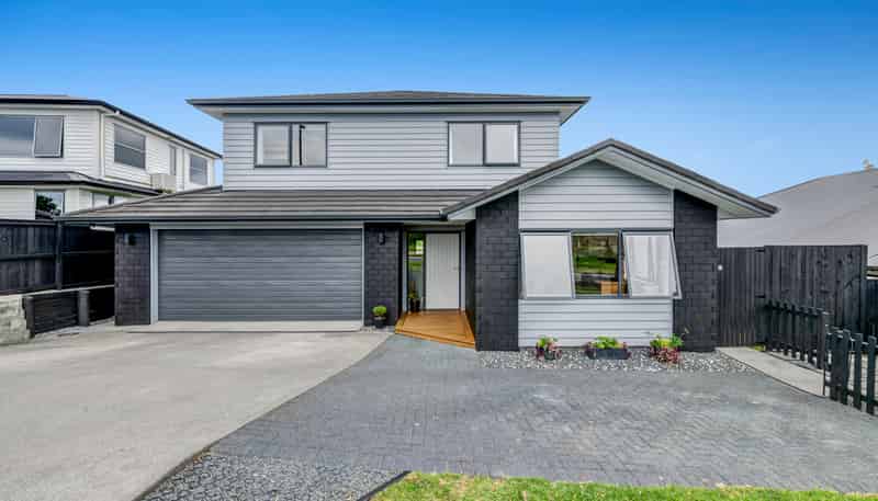 14 Kingfisher Road, Silverdale
