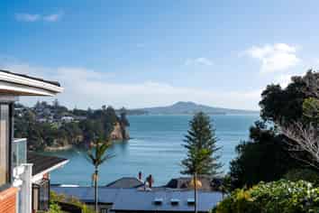 23 & 23A Island View Terrace, Cockle Bay