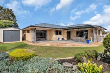 32 Bermuda Place, One Tree Point