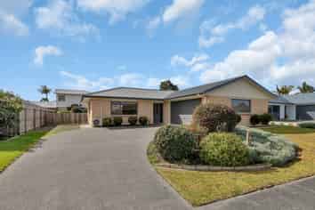 32 Bermuda Place, One Tree Point