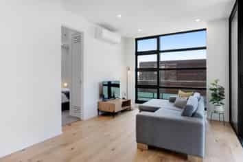 1005/6 Boundary Road, Hobsonville