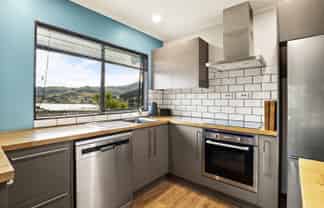 1 Magnetic Street, Port Chalmers