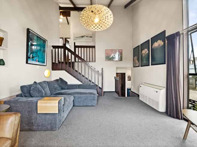 1 Magnetic Street, Port Chalmers