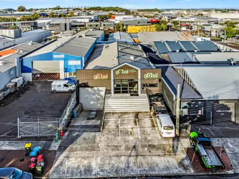 High Stud Warehouse + Modern Office