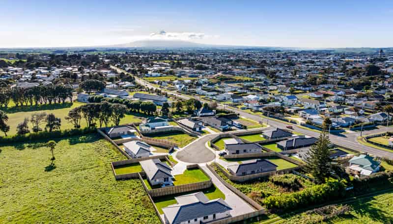 7 & 8 Atea Place, Hawera