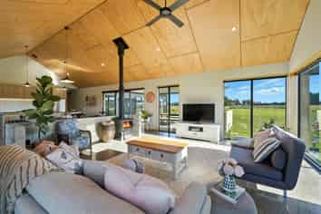 235 Kennedys Hill Road, Cust
