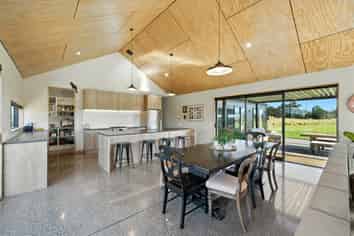 235 Kennedys Hill Road, Cust
