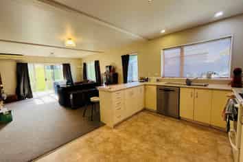 A/11 Hollyford Avenue, Bryndwr