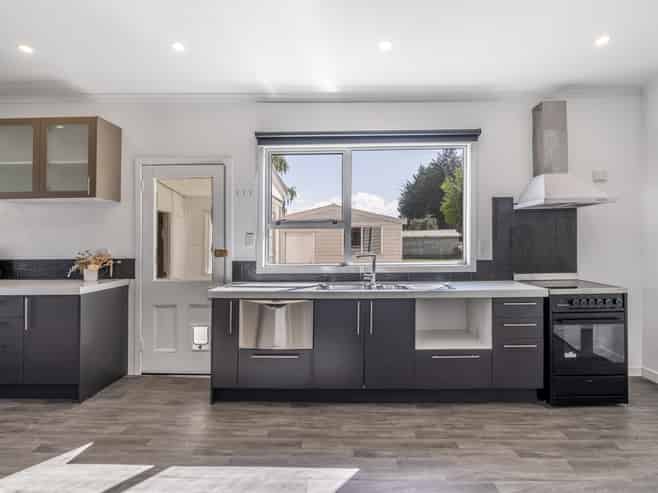 217 Main Street, Mataura