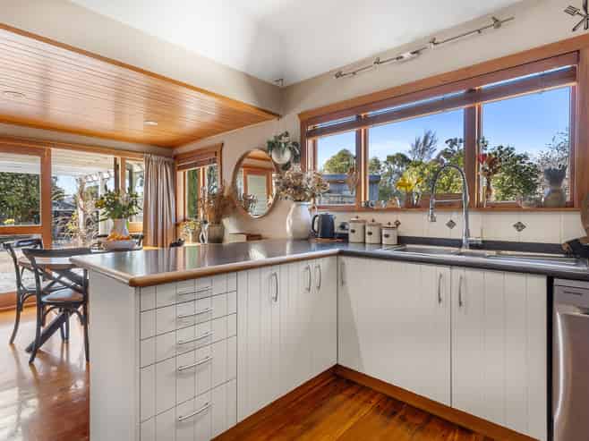 2 Church Street, Amberley