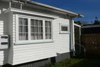 175 River Road, Hamilton East