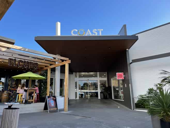 RETAIL OPPORTUNITY IN WHANGAPARAOA