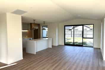 110 Carnaveron  Drive, Lincoln