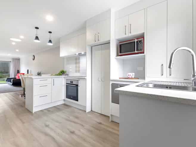 58 Paretaiuru Crescent, Papakura