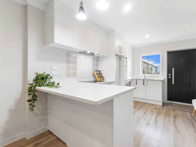 58 Paretaiuru Crescent, Papakura