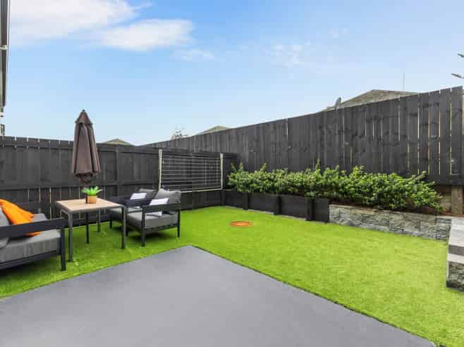 58 Paretaiuru Crescent, Papakura