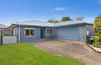 7 Four Oaks Place, Pukekohe