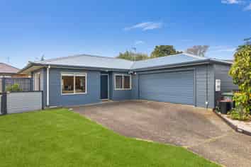 7 Four Oaks Place, Pukekohe