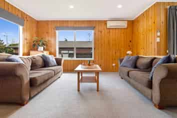 7 Four Oaks Place, Pukekohe
