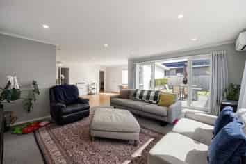 2 Mccorquindale Drive, Flagstaff
