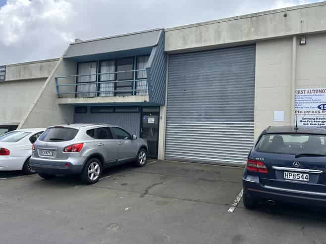 Central Otahuhu industrial space – ideal for trade