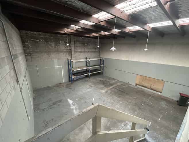 Central Otahuhu industrial space – ideal for trade