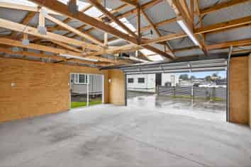 818 Gladstone Road, Te Hapara
