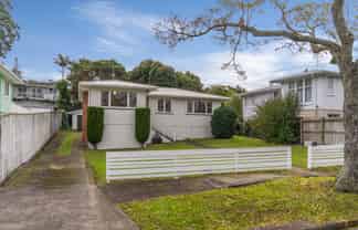 5 Mary Dreaver St, New Windsor