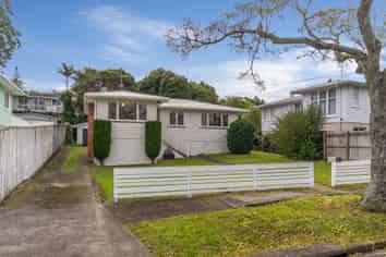 5 Mary Dreaver St, New Windsor