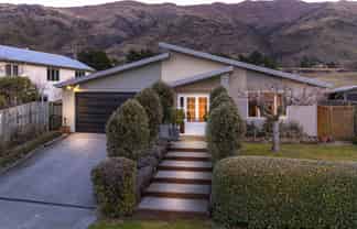 50 Kelliher Drive, Wanaka