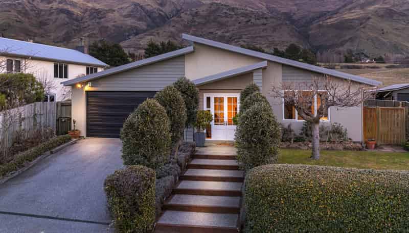 50 Kelliher Drive, Wanaka