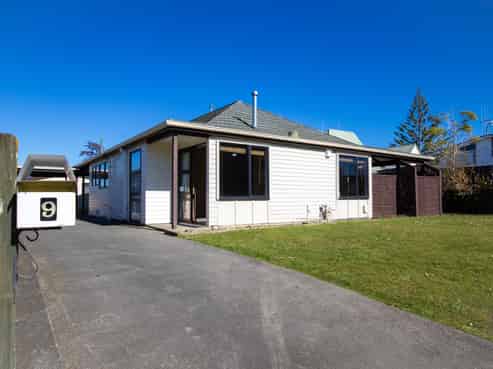 9 Papawai Place, Milson