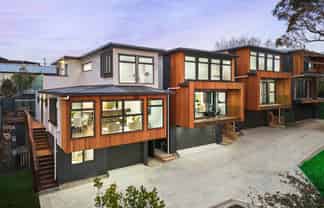 1,2,3/1 George Laurenson Lane, Mount Roskill