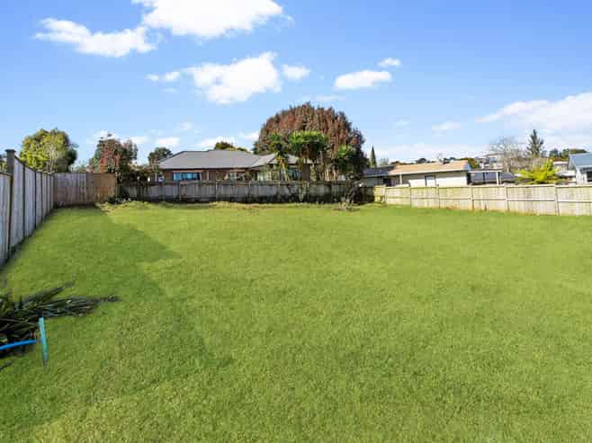 8 & 9 Ambrosia Avenue, Henderson