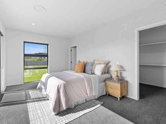 42 Sardinia Grove, Fitzherbert