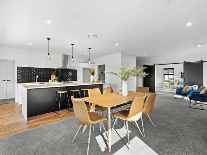 42 Sardinia Grove, Fitzherbert