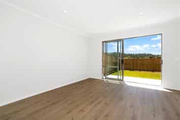 42 Vincent McGrath Cres, Swanson