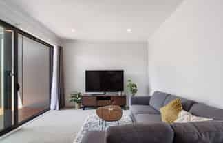 32 Squadron Drive, Hobsonville