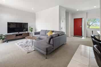 32 Squadron Drive, Hobsonville