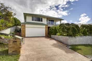 76A Churchill Drive, Taradale