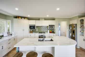 76A Churchill Drive, Taradale