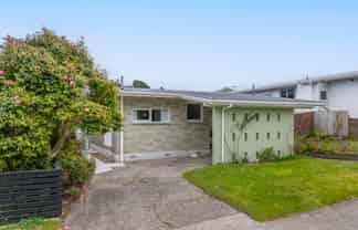 17 Silverbirch Grove, Churton Park