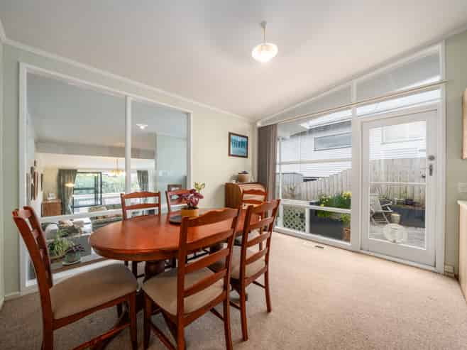 17 Silverbirch Grove, Churton Park
