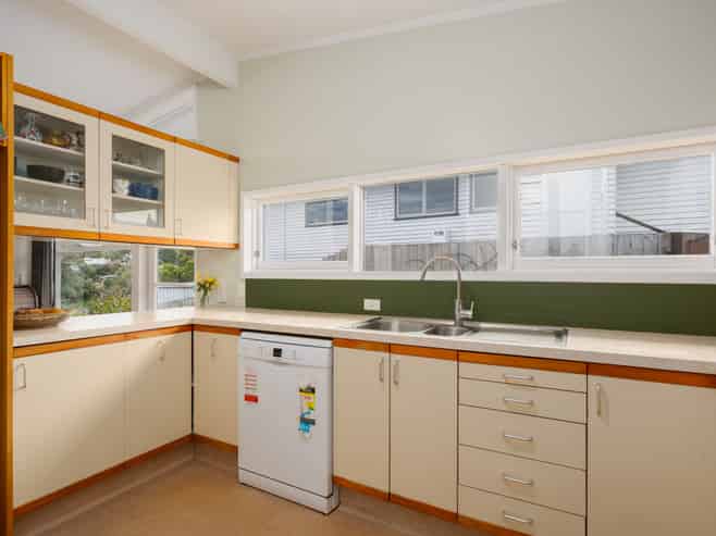 17 Silverbirch Grove, Churton Park