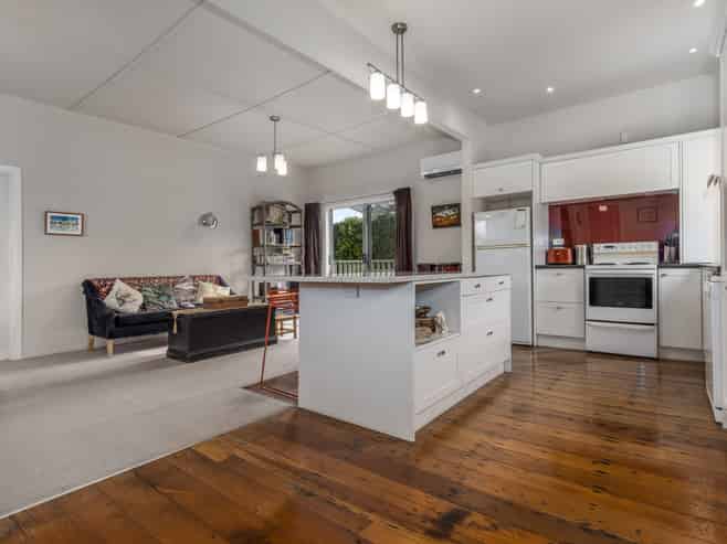 2 John Street, Titahi Bay