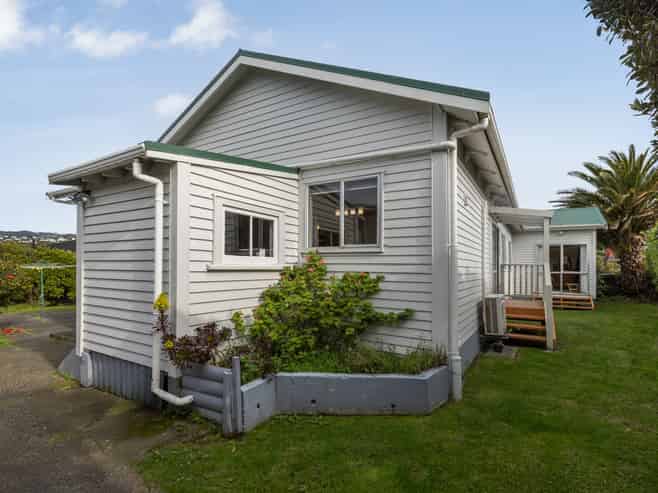 2 John Street, Titahi Bay