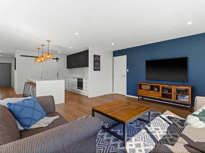 20 Dinneen Close, Frimley